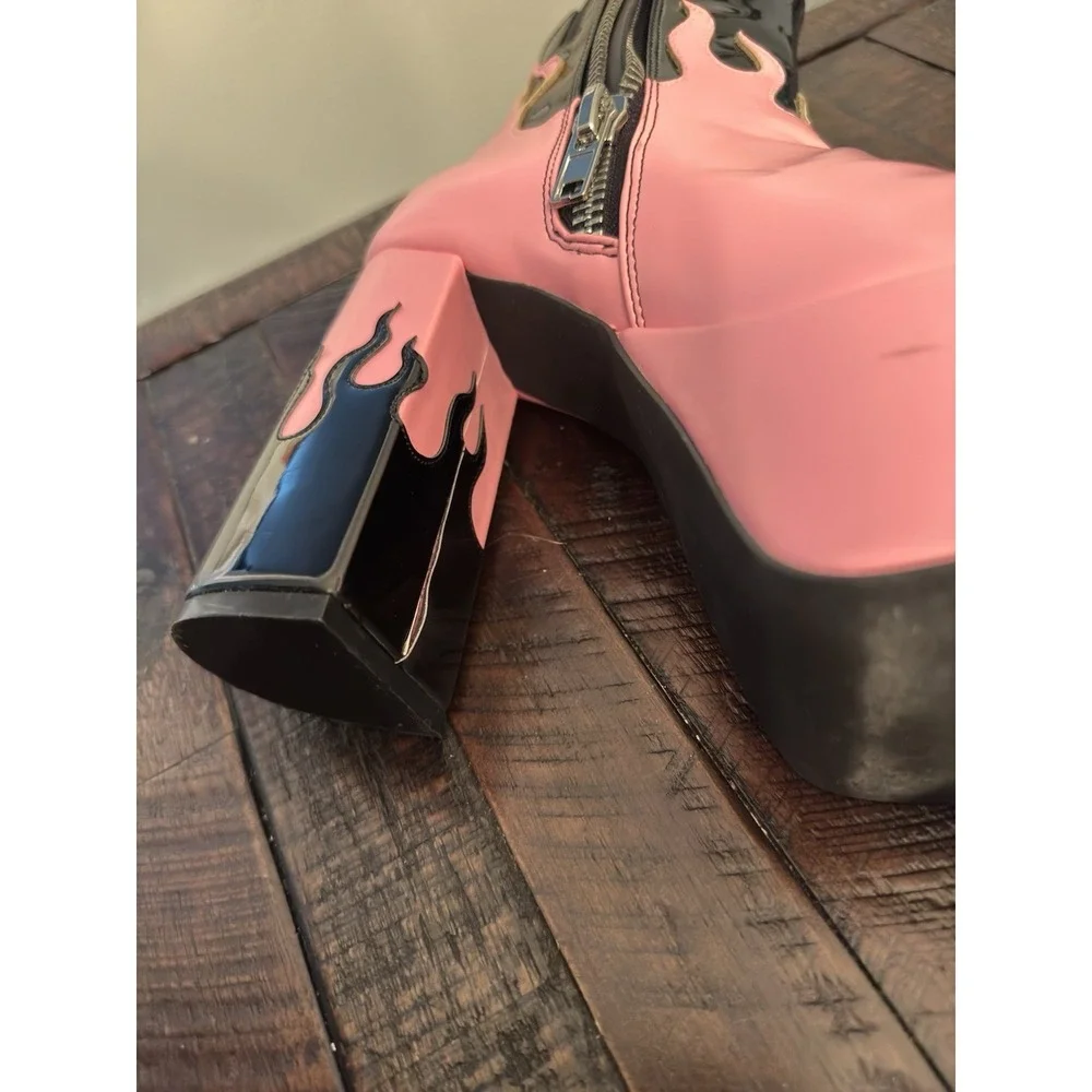 Sugar Thrillz black pink